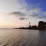 Schoenes 2-zi. App. 55 Qm - Voll Moebliert - Citynah