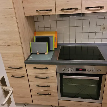 Schoenes 2-zi. App. 55 Qm - Voll Moebliert - Citynah *