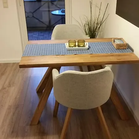 Schoenes 2-zi. App. 55 Qm - Voll Moebliert - Citynah * Elmshorn